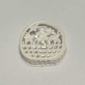 Barbie 1960’s Vinatge handbag white basket handbag weaved flowers